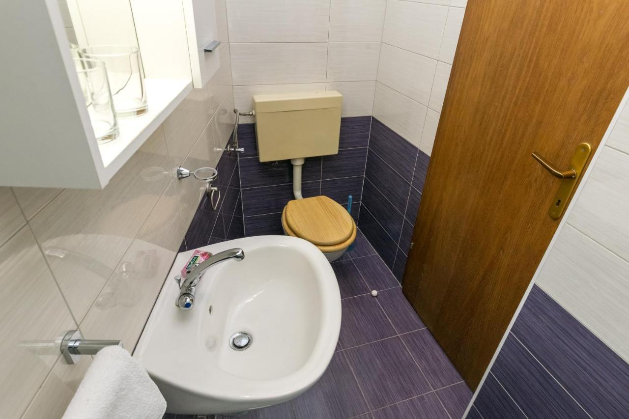 Pansion Alen - Dugi Otok Bed & Breakfast Luka  ภายนอก รูปภาพ