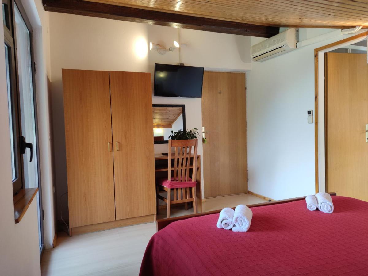 Pansion Alen - Dugi Otok Bed & Breakfast Luka  ภายนอก รูปภาพ