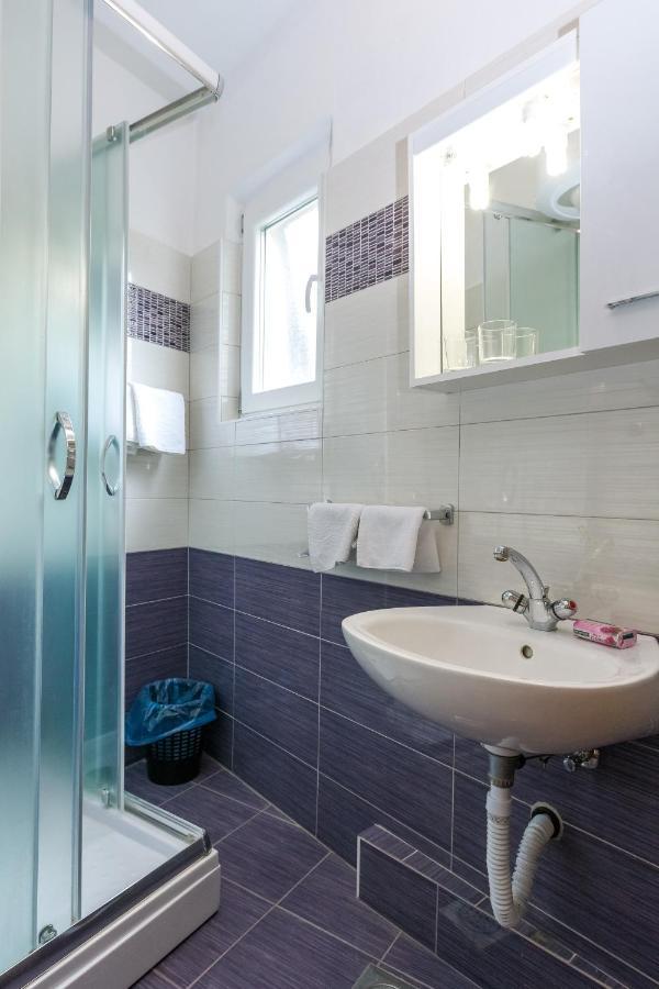 Pansion Alen - Dugi Otok Bed & Breakfast Luka  ภายนอก รูปภาพ