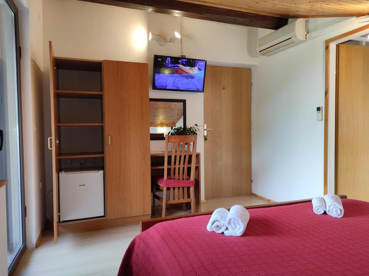 Pansion Alen - Dugi Otok Bed & Breakfast Luka  ภายนอก รูปภาพ