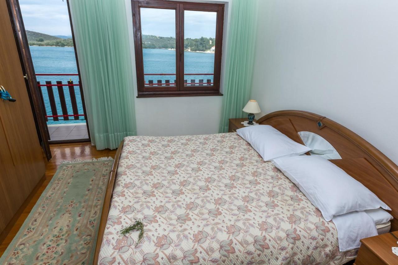 Pansion Alen - Dugi Otok Bed & Breakfast Luka  ภายนอก รูปภาพ