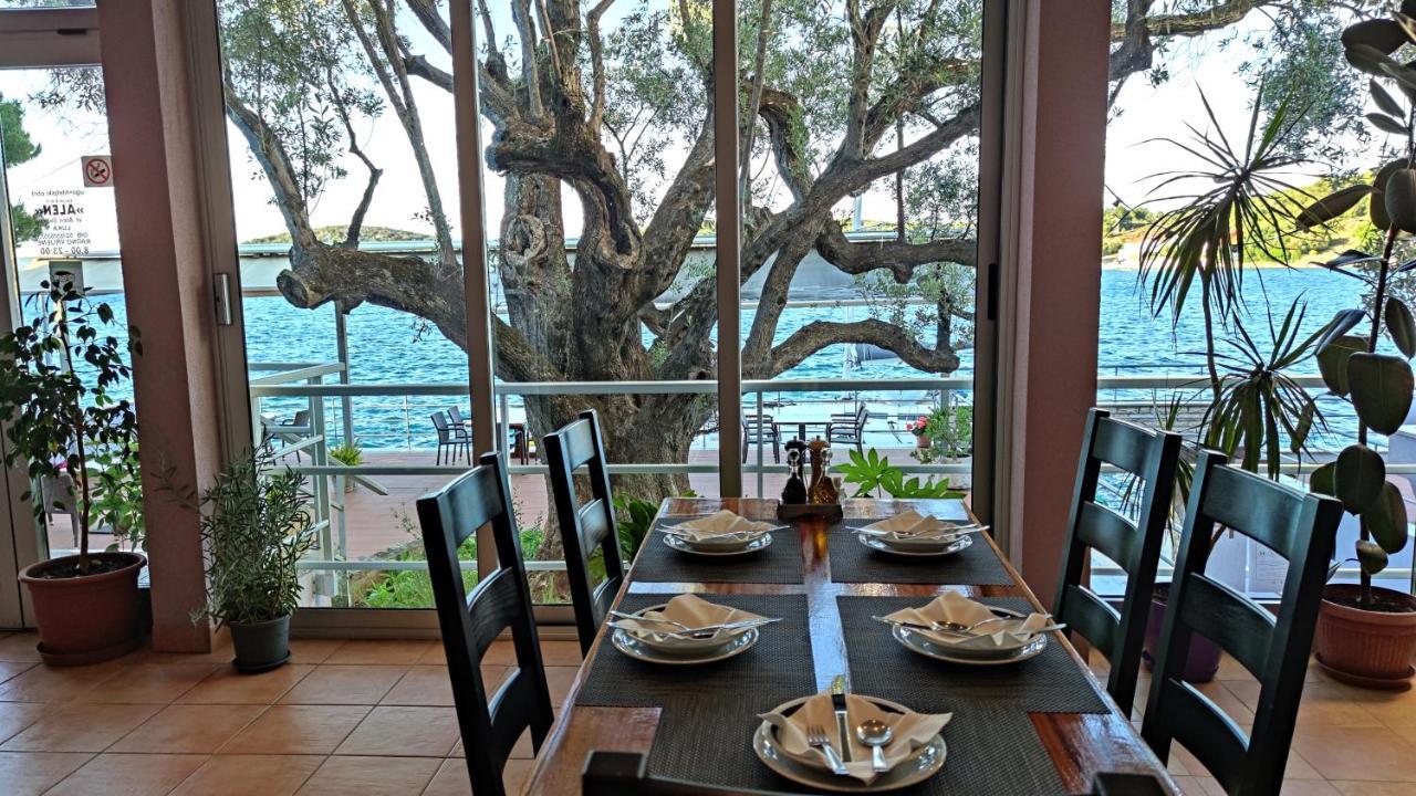 Pansion Alen - Dugi Otok Bed & Breakfast Luka  ภายนอก รูปภาพ