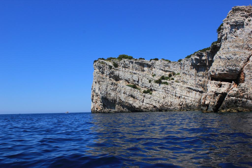 Pansion Alen - Dugi Otok Bed & Breakfast Luka  ภายนอก รูปภาพ