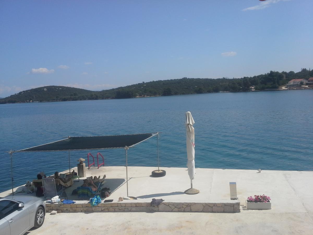 Pansion Alen - Dugi Otok Bed & Breakfast Luka  ภายนอก รูปภาพ